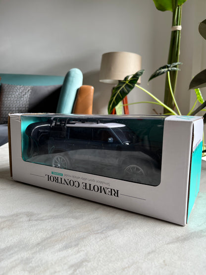 Toytoise Range Rover Defender Pullback Car – Stylish Fun in Miniature